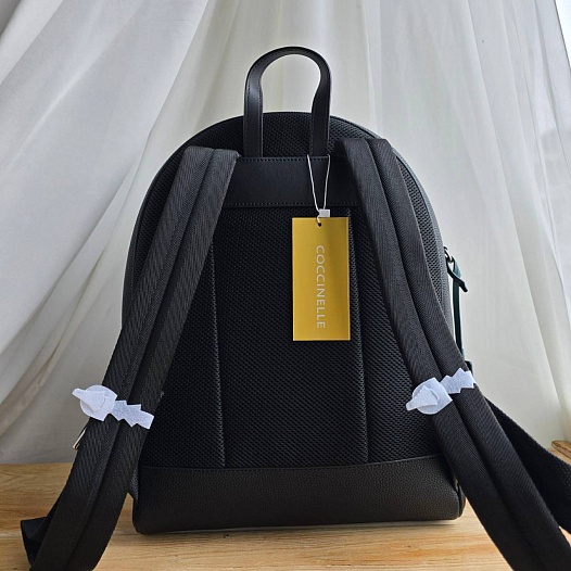 Кожаный рюкзак Coccinelle 40x32 см   