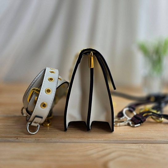 Кожаная сумка Prada Small Soft Sound 23x14 см