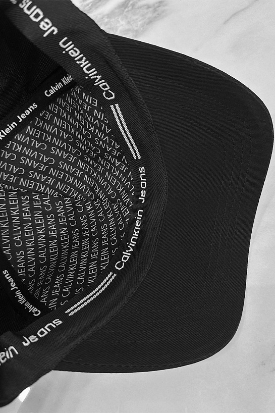 Бейсболка чёрного цвета Calvin Klein logo-embroidered