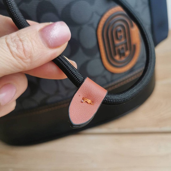 Кожаный рюкзак Coach Rivington 40x30 см