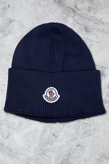 Мужская шапка тёмно-синего цвета Moncler logo-patch   