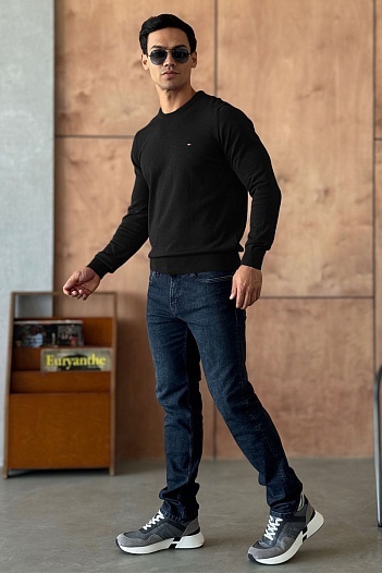 Мужская кофта Tommy Hilfiger чёрного цвета logo-embroidered   