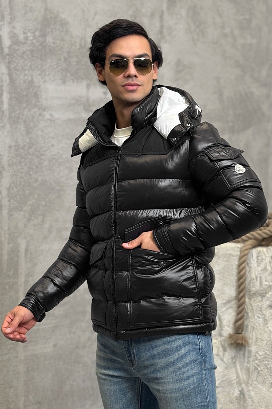 Мужская черная куртка Moncler Gombei