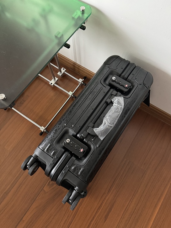 Чемодан Rimowa x Dior Aluminum S Premium 53x37x22 см