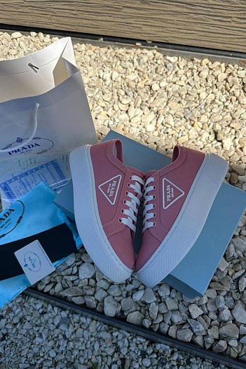 Женские текстильные кроссовки Prada - Pink   