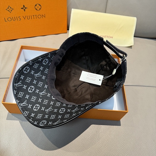 Бейсболка Louis Vuitton Monogram premium