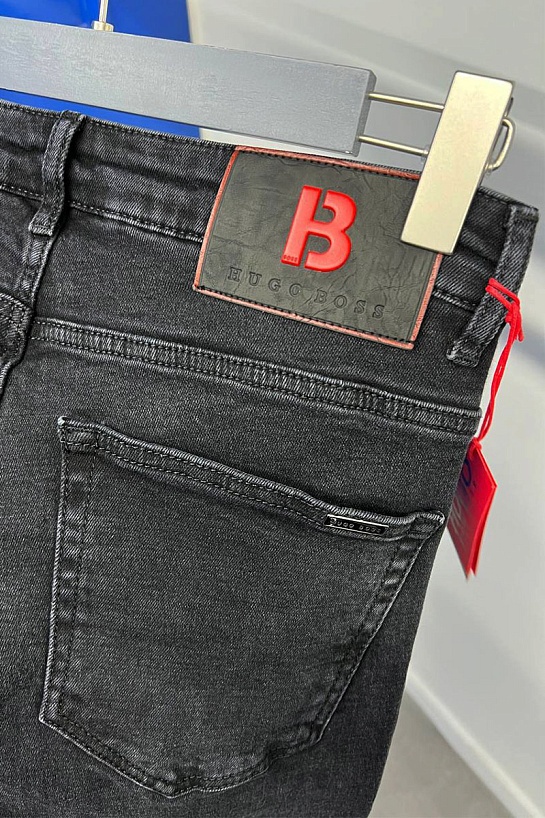 Мужские чёрные джинсы Hugo Boss