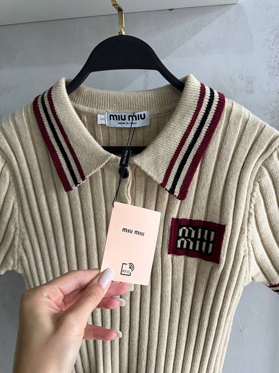 Женское поло MIU MIU бежевого цвета premium