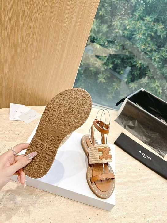 Женские сандалии Celine бежевого цвета