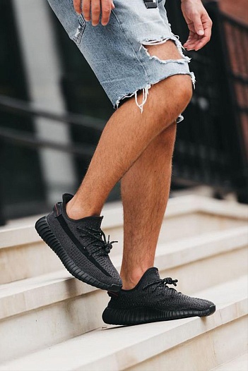 Кроссовки Adidas Yeezy Boost 350 V2 - Triple Black   