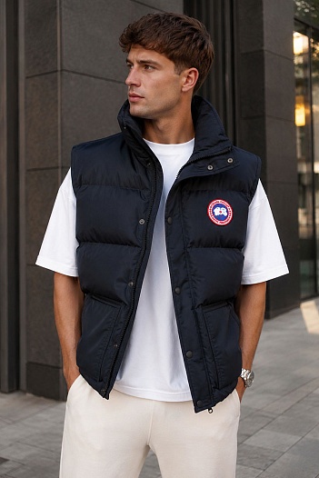 Мужской тёмно-синий жилет Canada Goose Garson Vest   