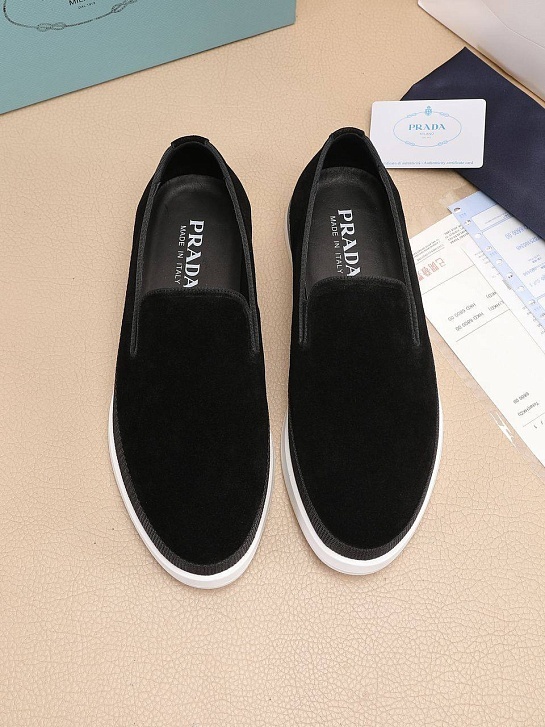 Мужские замшевые слипоны Prada Saint Tropez - Black / White