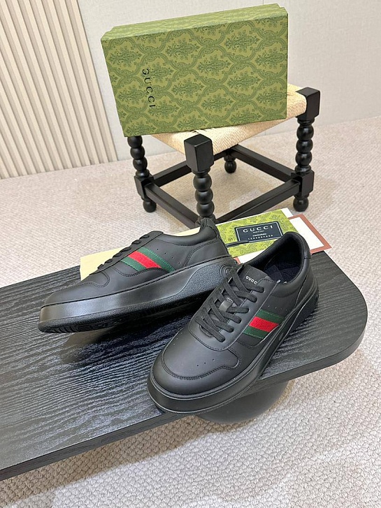 Мужские кожаные кроссовки Gucci