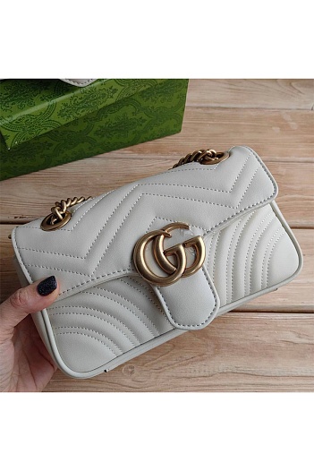 Кожаная сумка Gucci GG Marmont Medium 23x13 см   