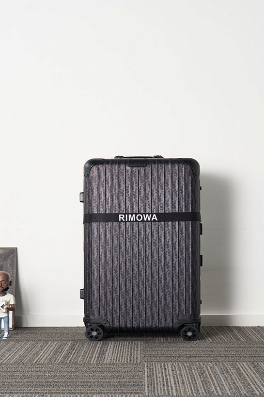 Чемодан Rimowa x Dior Aluminum M Premium 67x42x27 см