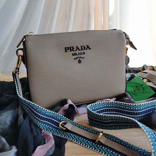 Кожаная сумка Prada 24x16 см - Brown