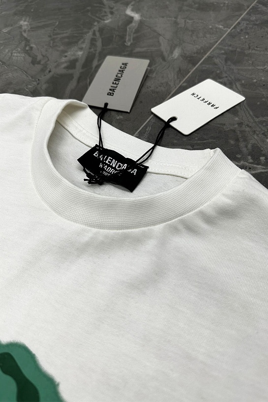 Белая оверсайз футболка Balenciaga logo print