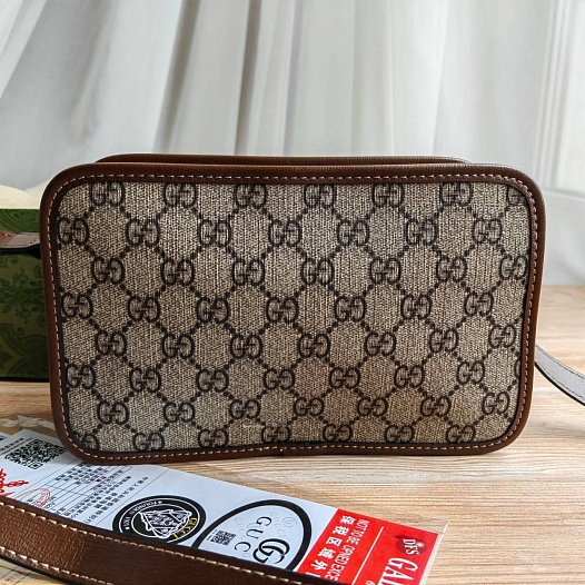 Бежевая сумка Gucci Supreme Retro 24x21 см   