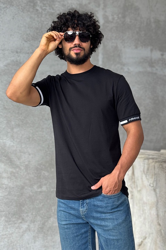 Футболка чёрного цвета Armani Exchange logo-tape