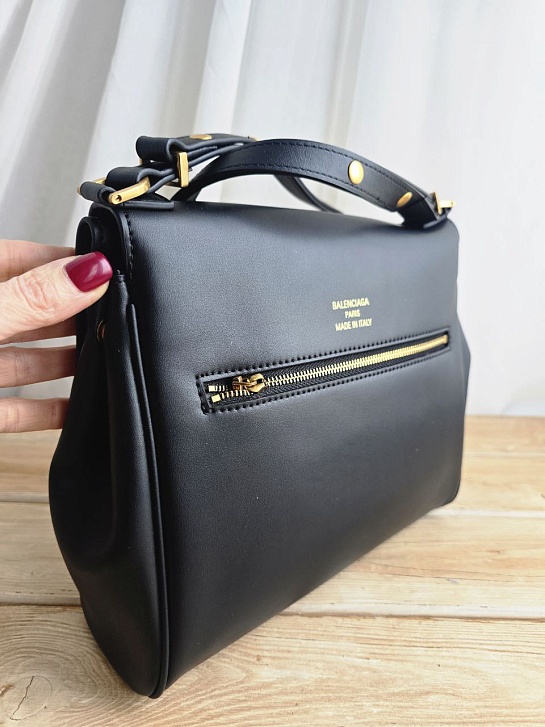 Кожаная сумка Balenciaga 23x20 см