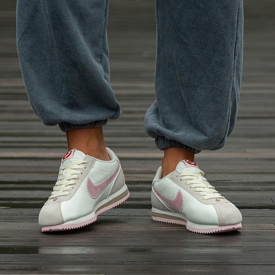 Кроссовки Nike Cortez Vintage "Valentine's Day"