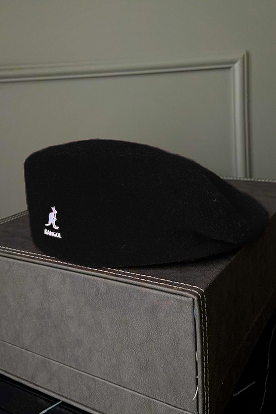 Берет чёрного цвета Kangol