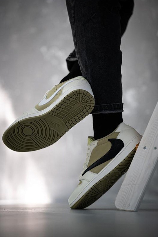 Кроссовки Travis Scott x Nike Air Jordan 1 Low Golf