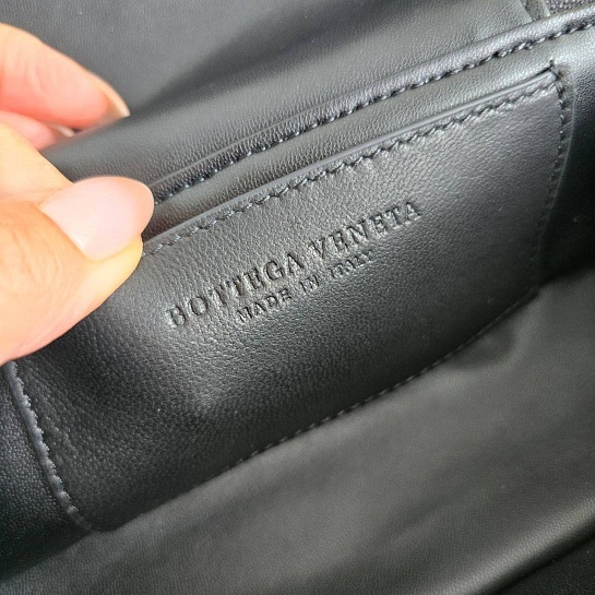 Женская сумка Bottega Veneta 20x11 см - Black