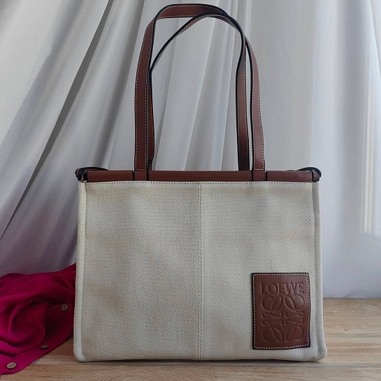 Женская сумка Loewe Cushion Sand Canvas Tote 32x25 см