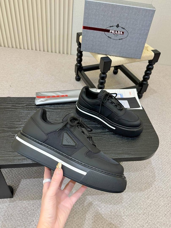 Комбинированные кроссовки Prada logo-plaque - Black