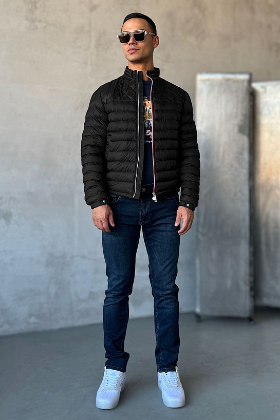Мужская чёрная куртка Moncler Benamou
