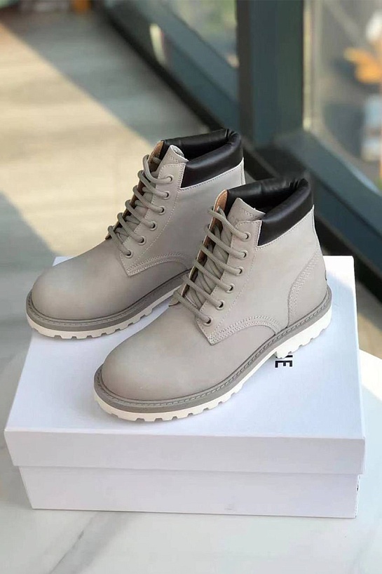 Женские ботинки Celine серого цвета