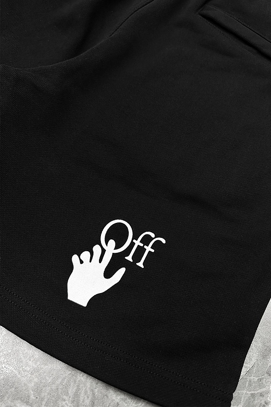 Мужские чёрные шорты Off-White "Boy bitten by a lizard"