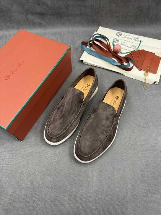 Мужские замшевые лоферы Loro Piana