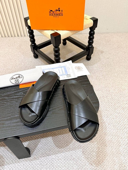 Кожаные шлёпанцы Hermes Infra