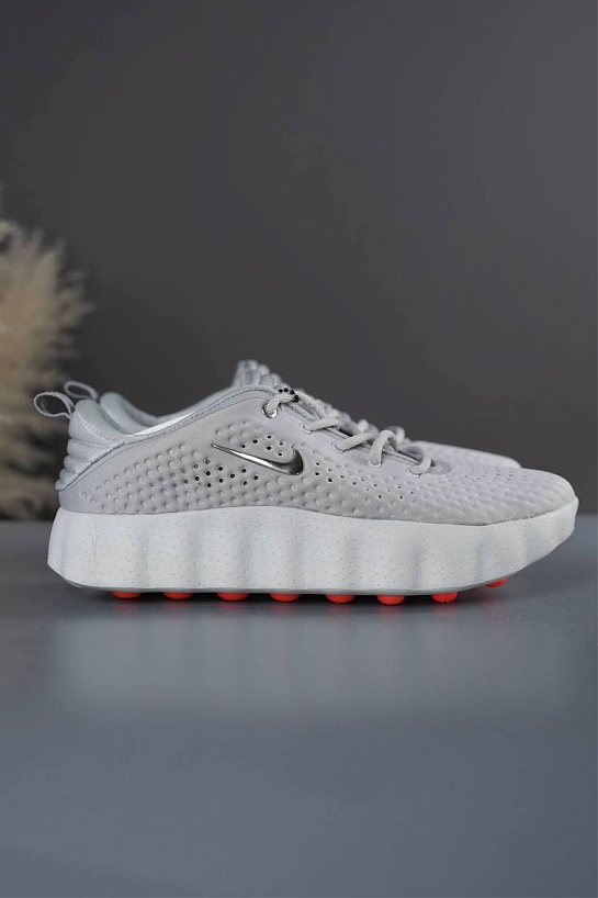 Кроссовки Nike Mind 002