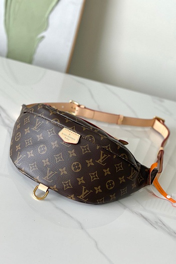 Кожаная сумка на пояс Louis Vuitton Bumbag Monogram Premium 37x14x13 см   