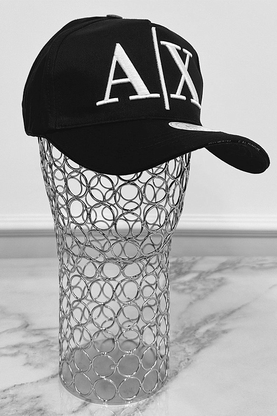 Бейсболка чёрного цвета Armani Exchange embroidered-logo