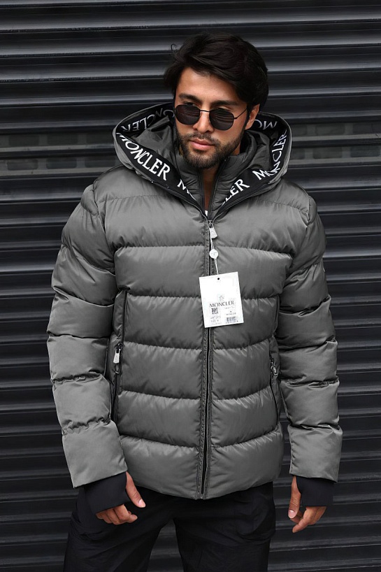 Утеплённая куртка цвета антрацит Moncler logo-patch