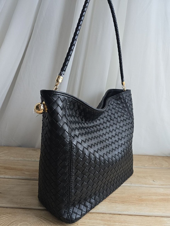 Кожаная сумка Bottega Veneta 33x26 см