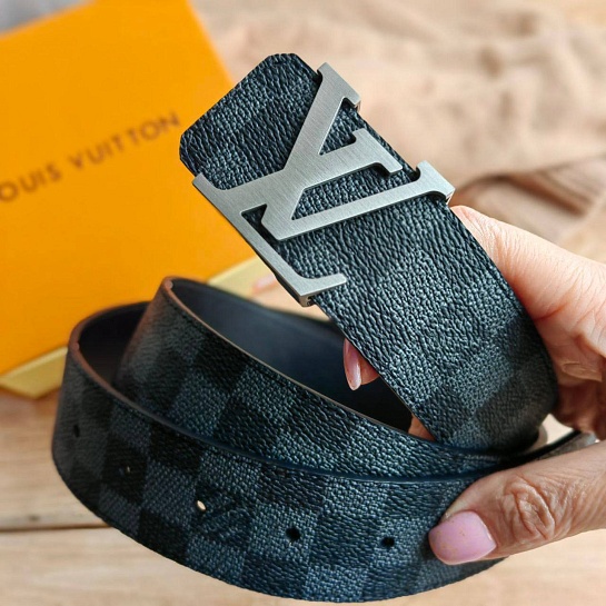 Кожаный ремень Louis Vuitton (длина 100  / 105 см)