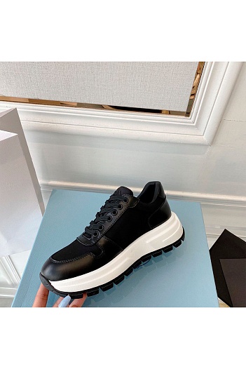 Мужские кожаные кроссовки Prada   