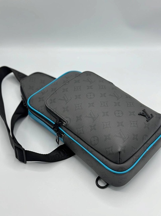 Кожаная сумка Louis Vuitton Avenue Sling Monogram Eclipse Reverse 30x18 см