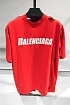 Красная оверсайз футболка Balenciaga с рваной отделкой