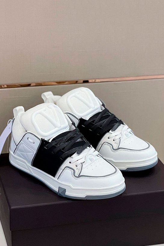 Мужские кожаные кроссовки Valentino