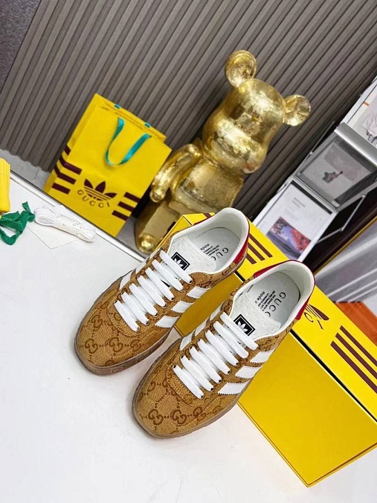 Женские кроссовки Gucci x Adidas Gazelle Collaboration - Brown