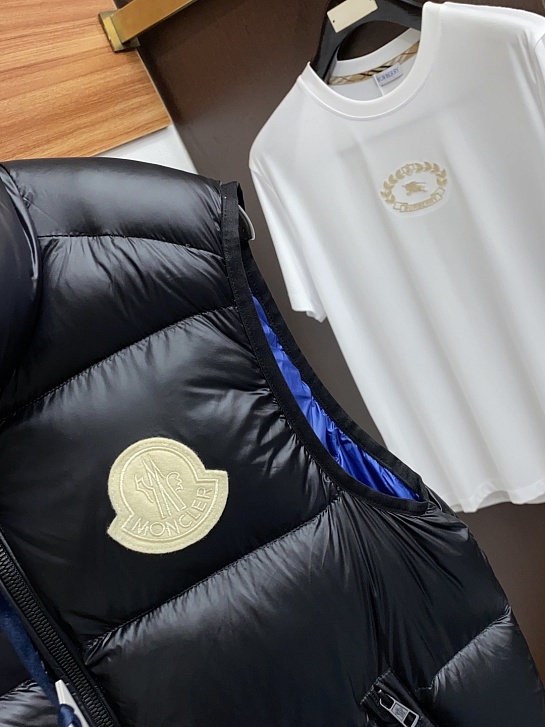 Утеплённый жилет Moncler Sumido - Black