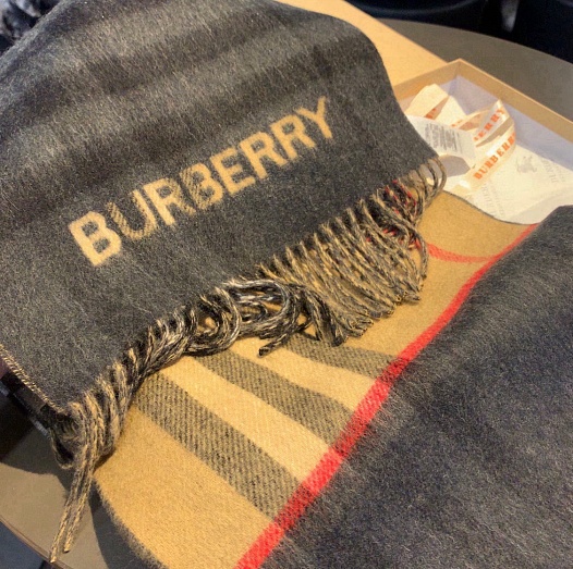 Кашемировый шарф Burberry 168x30 см   