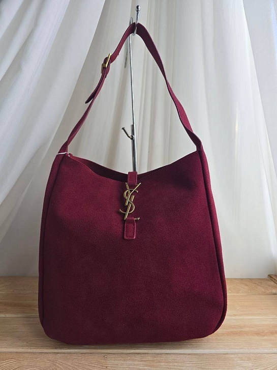 Женская розовая замшевая сумка Yves Saint Laurent 37x29 см