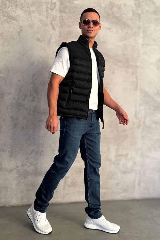 Чёрный пуховой жилет Burberry London England logo-patch